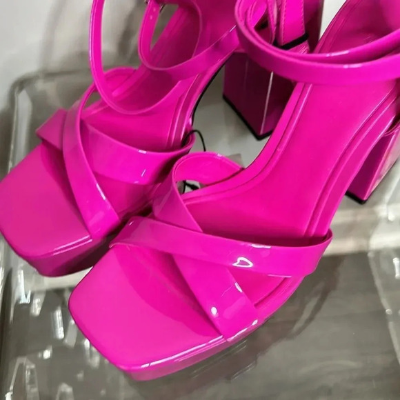 ZARA STRAPPY CHUNKY PLATFORM HEELED SANDALS - Picture 8 of 13